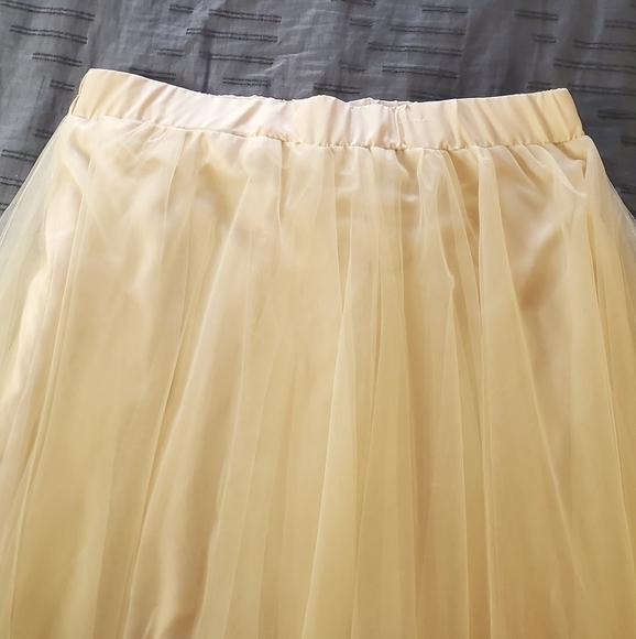 Double Layer Tulle Maxi Skirt in Peach - Picture 3 of 10